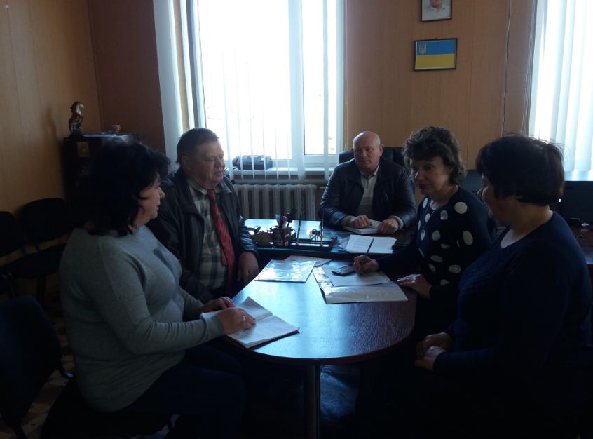 Робоча зустріч щодо підготовки пришкільних таборів відпочинку Нижньосірогозького району