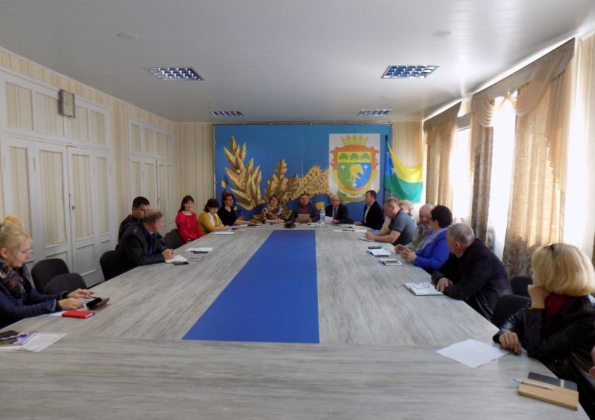 Нарада з головами сільських та селищних рад Новотроїцького району