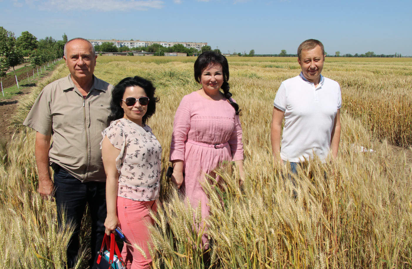Фахівці на чолі з начальником Головного управління Держпродспоживслужби в Херсонській області взяли участь у Міжнародному Дні поля