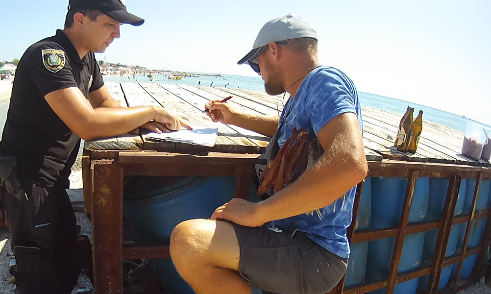 Рейди з протидії стихійної торгівлі в курортній зоні на території с. Залізний Порт 