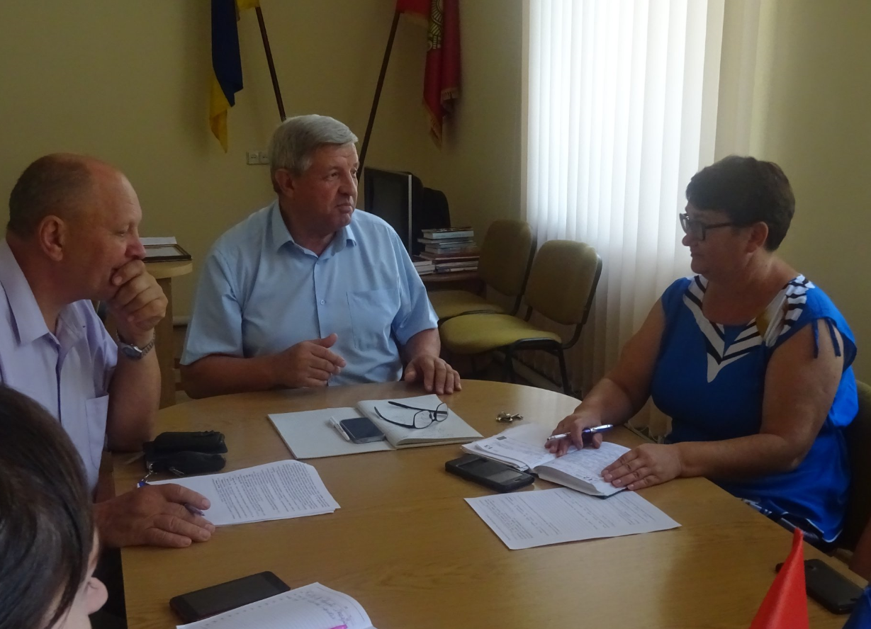 Засідання Нижньосірогозького районного штабу щодо посилення контролю за недопущенням торгівлі в неустановлених для цього місцях