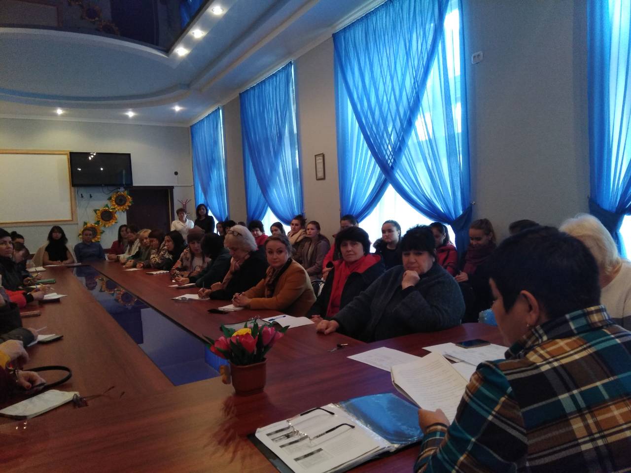 В місті Новій Каховці проведено семінар – нараду з суб’єктами господарювання, які здійснюють господарську діяльність  у сфері «Індустрії краси»