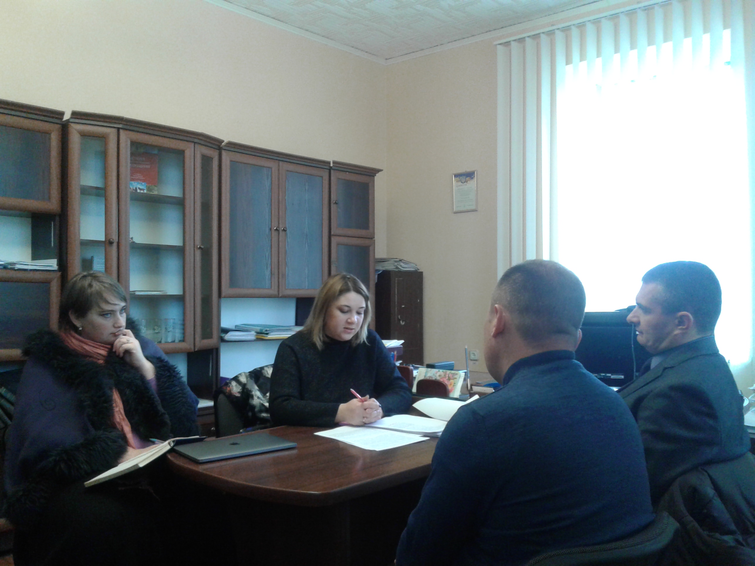 В Бериславському районні проведено круглий стіл з представниками Бериславської районної прокуратури щодо заповнення декларацій державними службовцями