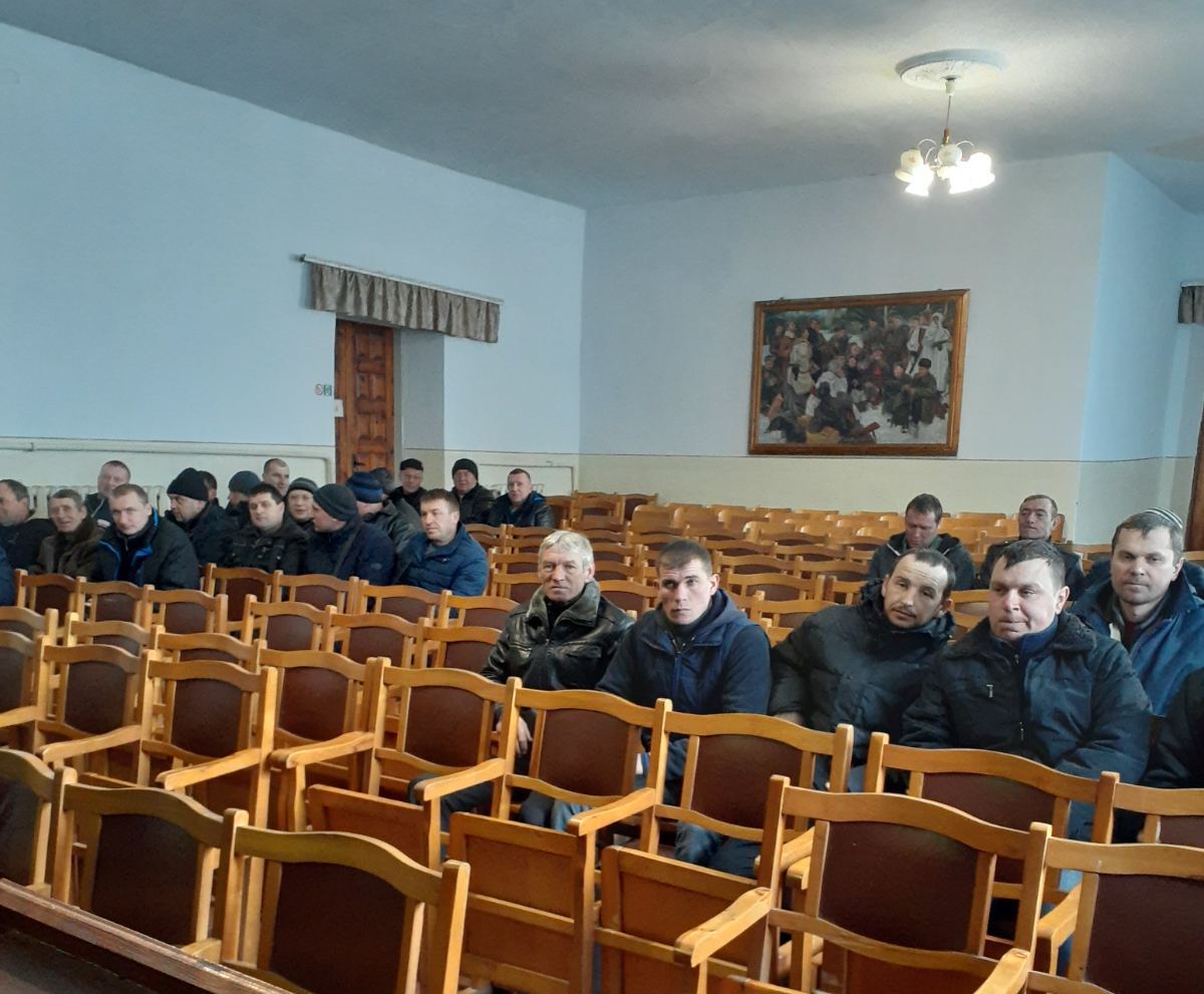 У Великолепетиському районі обговорили план дій на випадок отруєння бджіл пестицидами