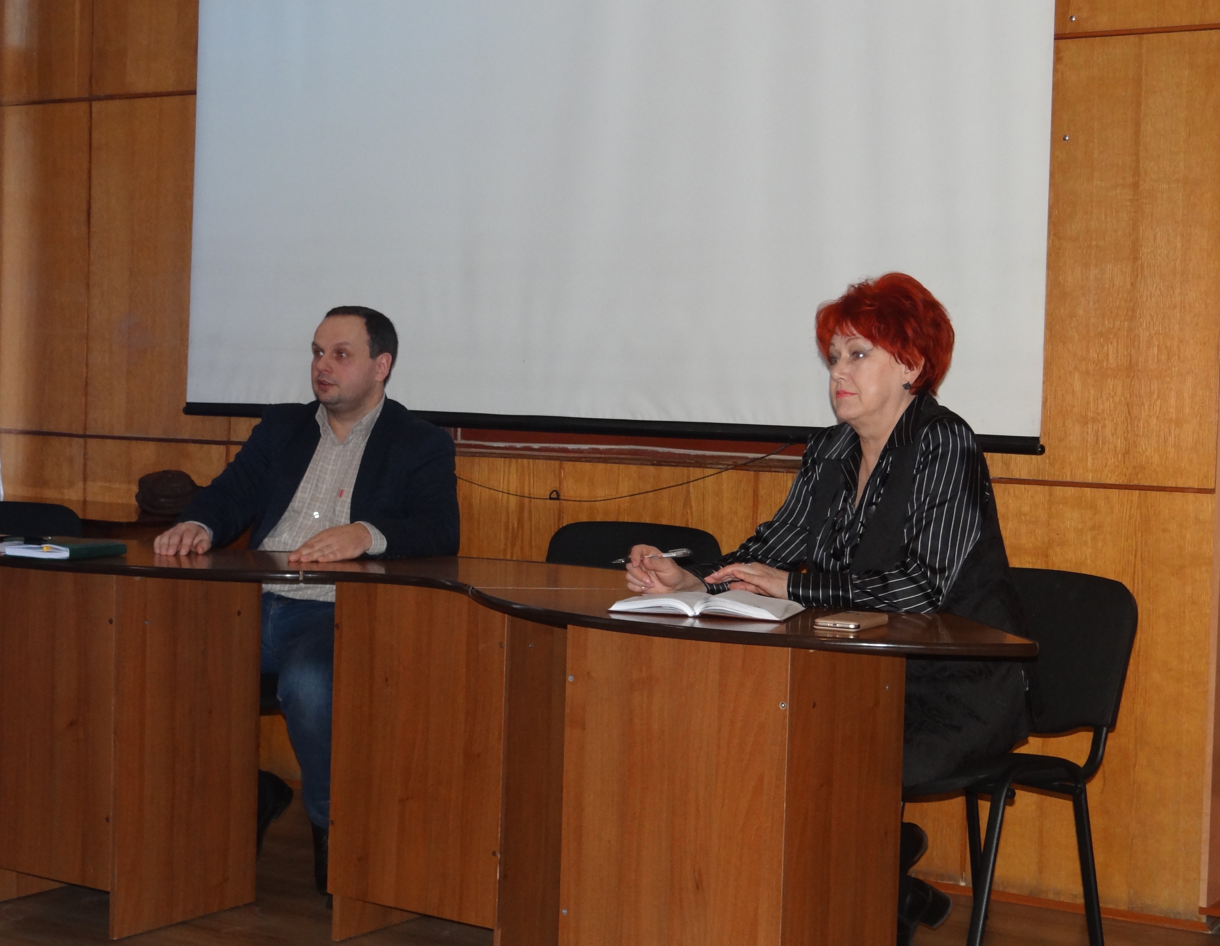 У Новій Каховці відбувся круглий стіл з питань захисту прав споживачів