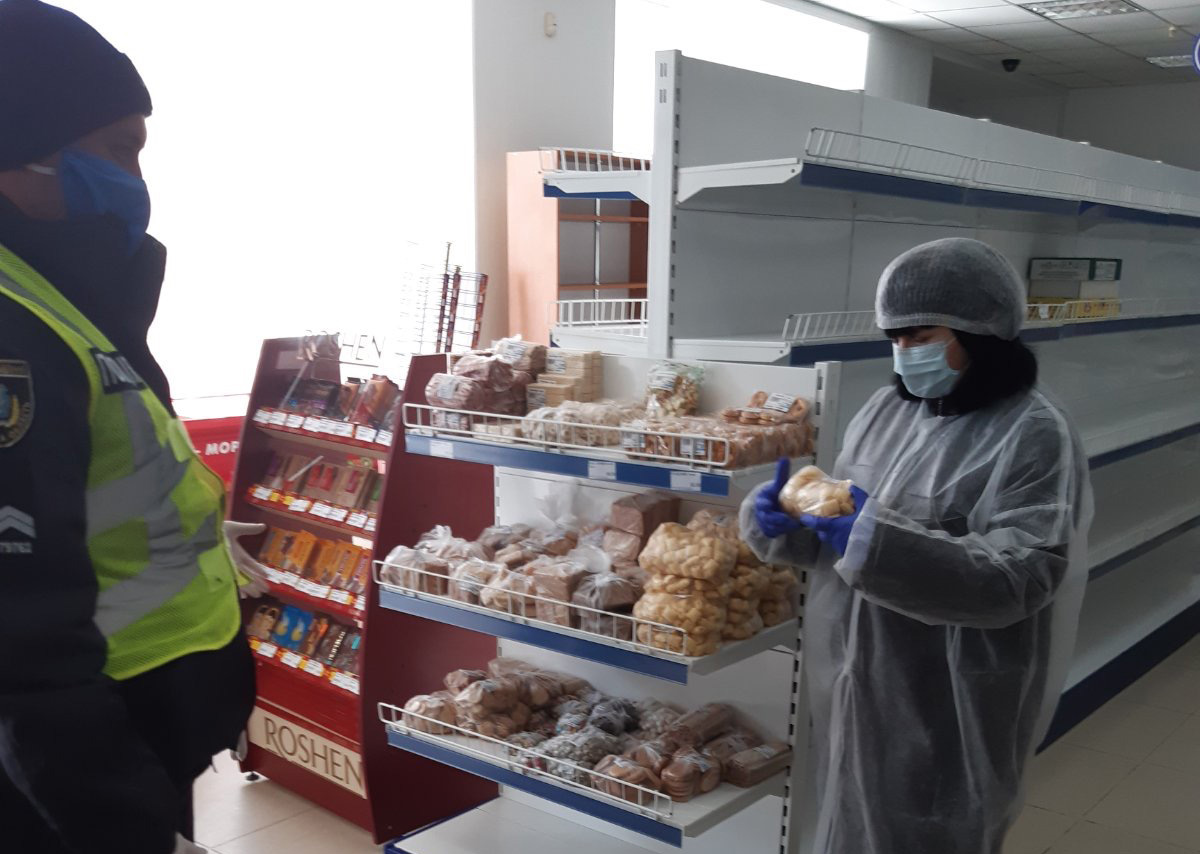 У Чаплинці перевірили як магазини дотримуються карантину
