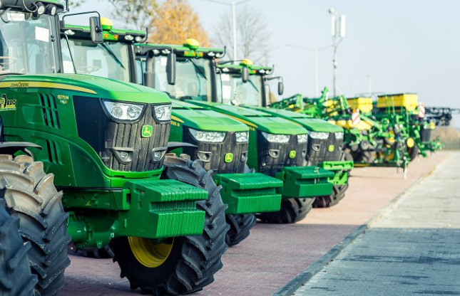 На Херсонщині стало більше сільгосптехніки та трактористів