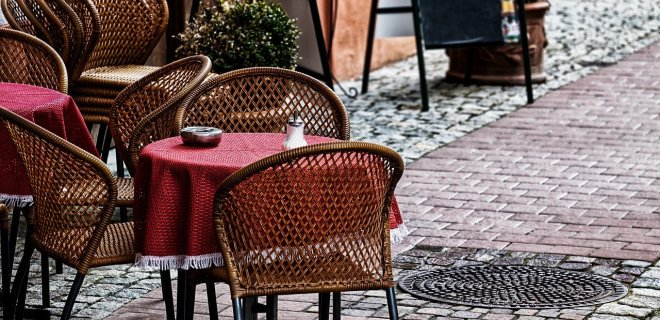 Головне управління Держпродспоживслужби інформує: за яких умов запрацюють кафе і перукарні з 11 травня