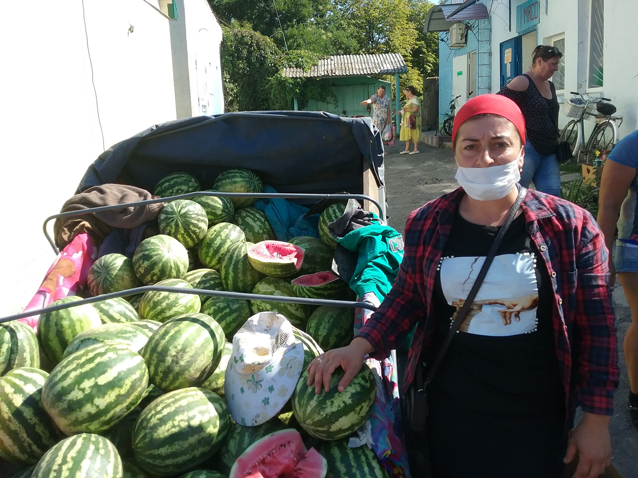 Реалізація баштанної продукції на Горностаївському селищному ринку під контролем фахівців Держпродспоживслужби