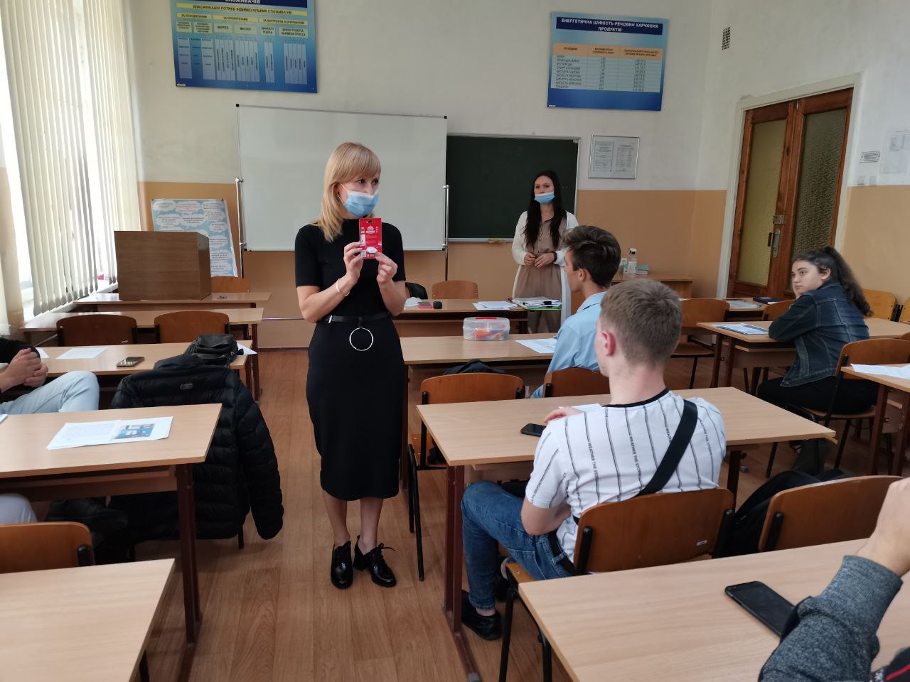 Фахівці Управління захисту споживачів ГУДПСС в Херсонській області провели семінар-навчання зі студентами ХНТУ