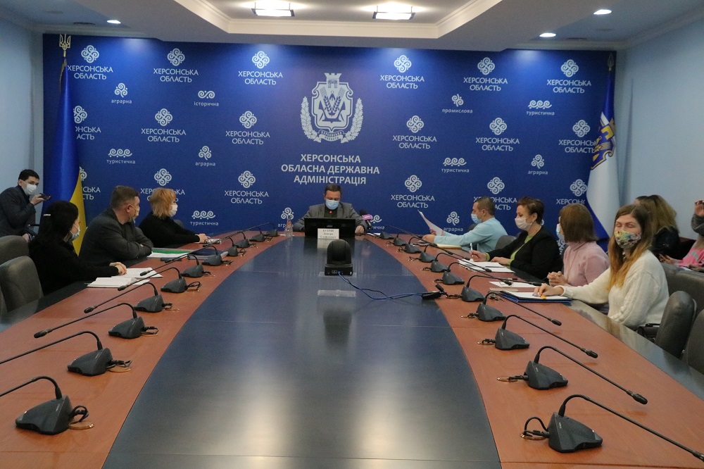 Обласна влада тримає на контролі розслідування загибелі червонокнижних журавлів у заповіднику Асканія-Нова