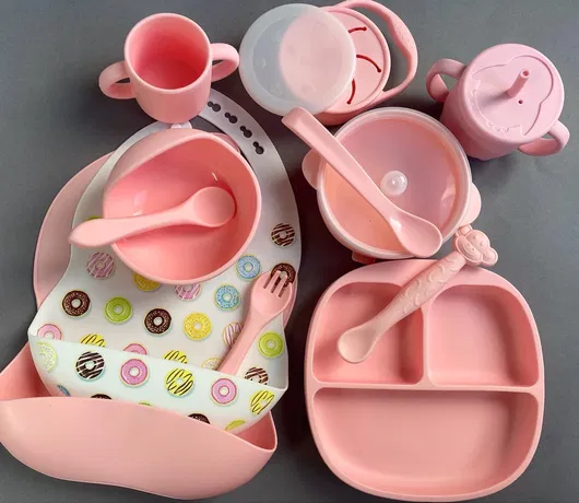 Повідомлення RASFF: виявлення міграції летких органічних компонентів з силіконового посуду для дітей