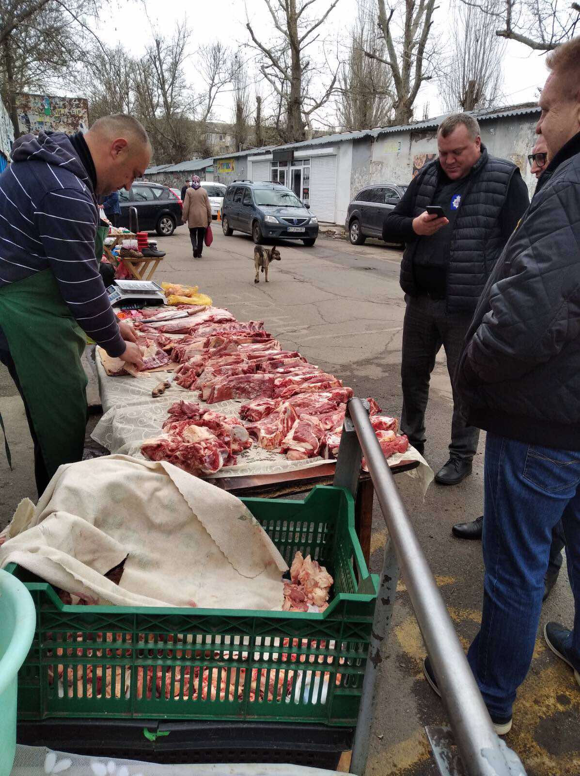 Держпродспоживслужба застерігає від купівлі м’яса в місцях  стихійної торгівлі