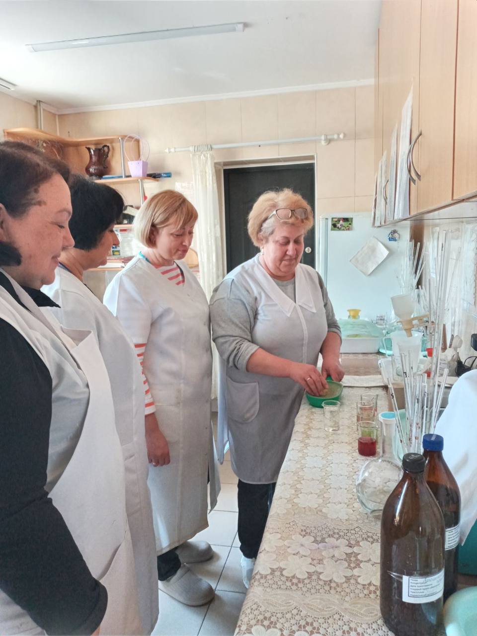 У Херсоні провели навчальний семінар для завідувачів лабораторій ветеринарно-санітарної експертизи на агропродовольчих ринках