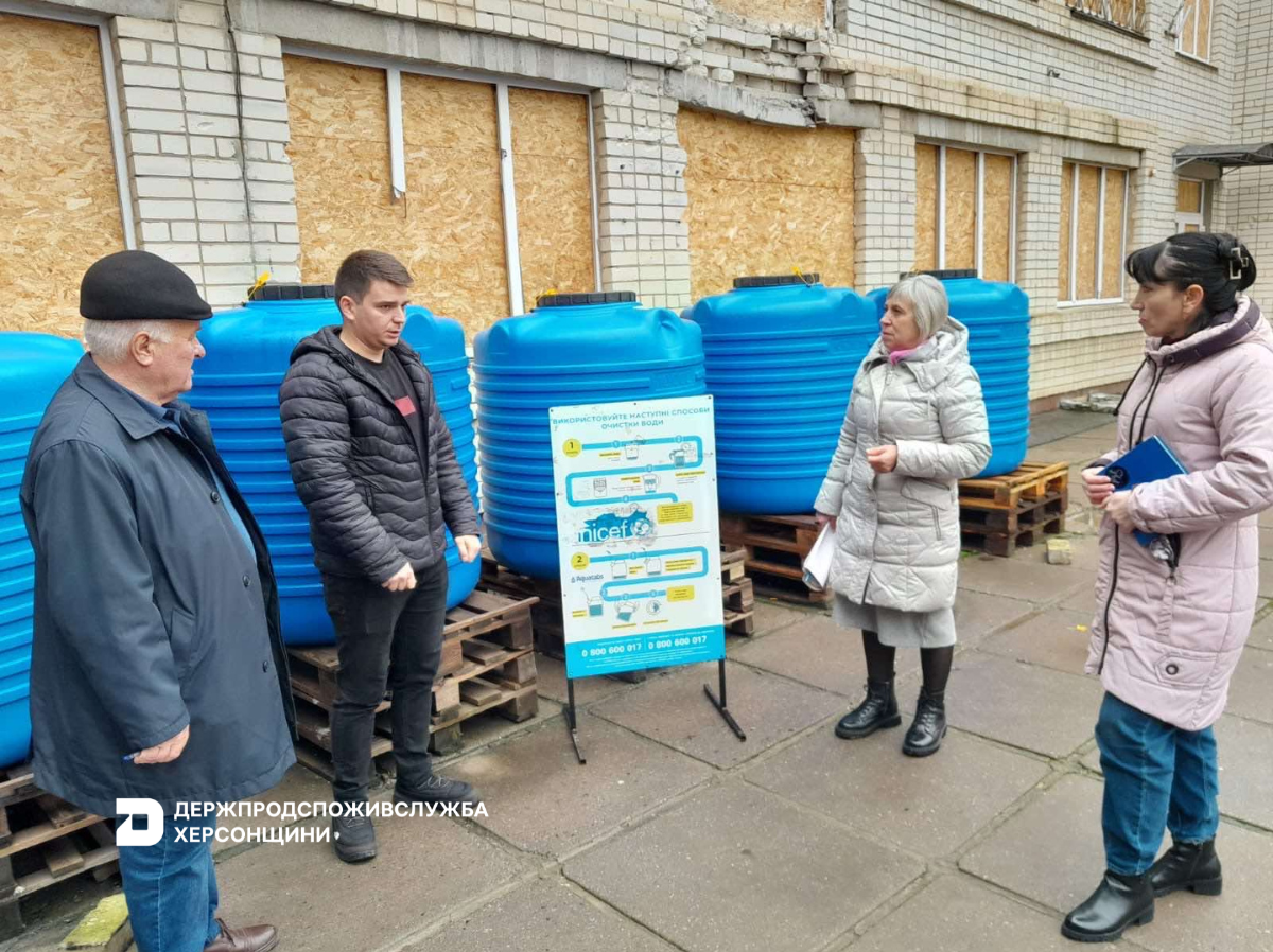 У Херсоні триває моніторинг пунктів розливу питної води