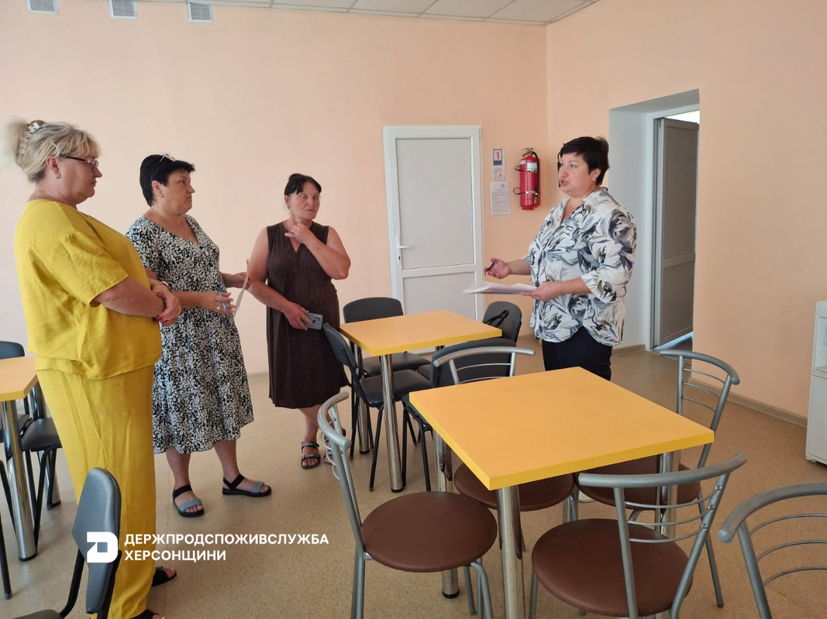 У Бериславському районі триває підготовка закладів освіти до нового 2026/2027 навчального року